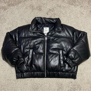 Women’s Abercrombie and Fitch Ultra Mini Vegan Leather Jacket Size XL